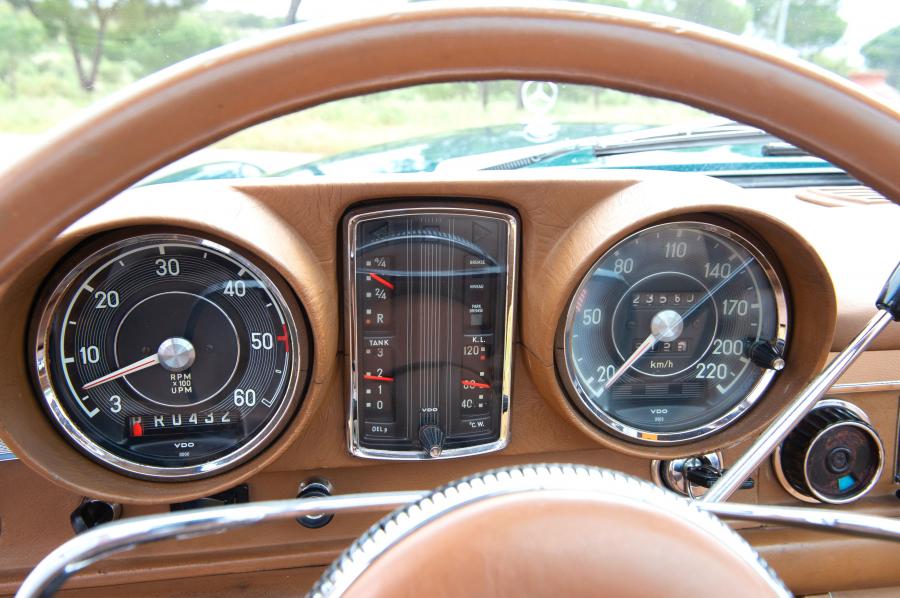 Панель приборов Mercedes-Benz 600 by Chapron (Br.100.012.12.000787) 1966 года  (фото 12 из 20)